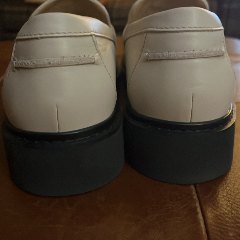 Clarks loafer 8.5 - Picture 4 of 10